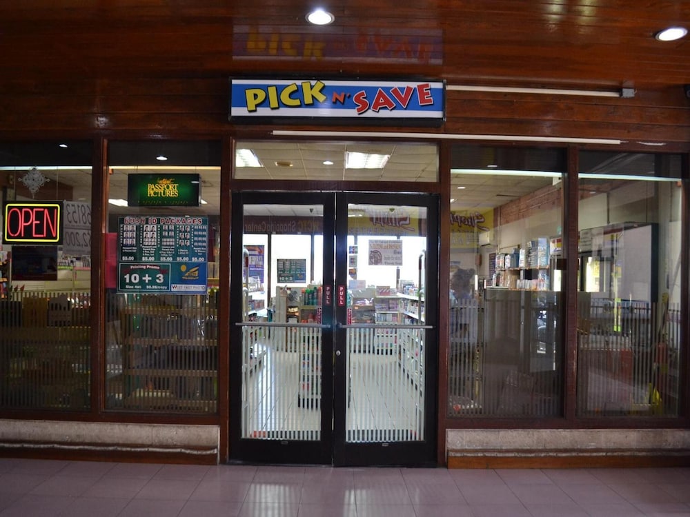 West Plaza Hotel Downtown 12/44
