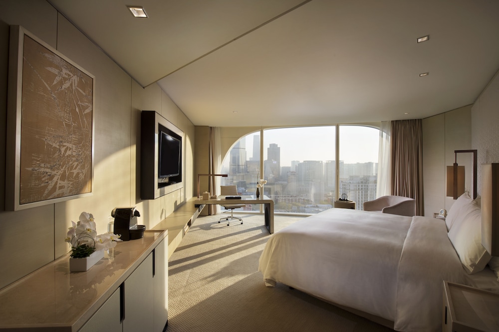 Conrad Beijing 11/85