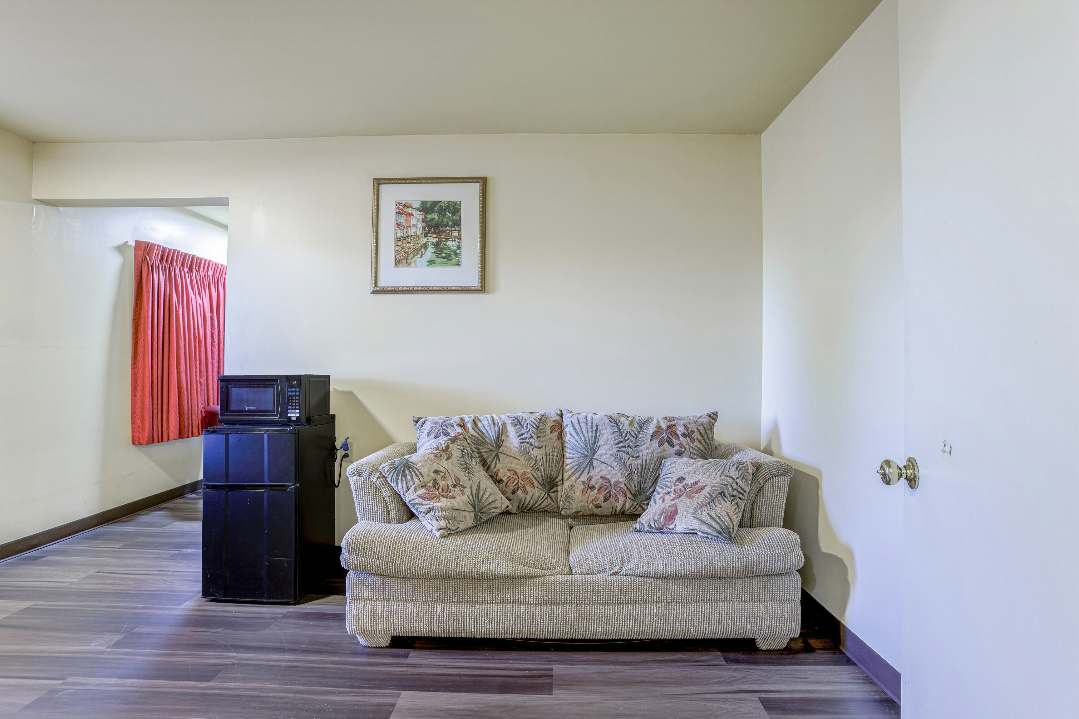 Whispering Pines by Hotel O Whitestone VA 31/50