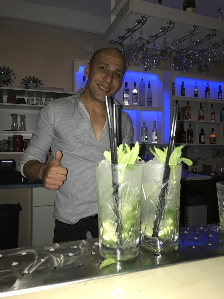 Cloud 9 Hotel Shisha & Cocktail Bar - Adults Only 18+ 8/51