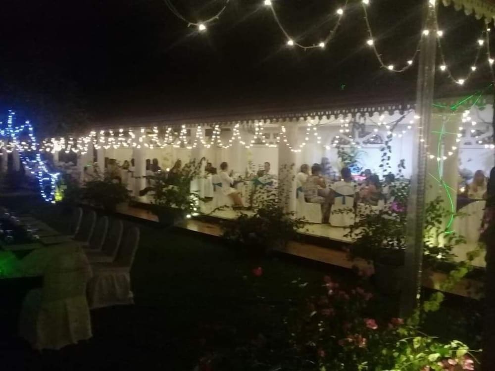 Hotel Bougainvilla 4/50
