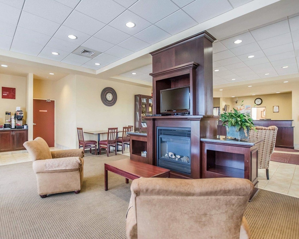 Comfort Inn Sturgeon Falls 28/40