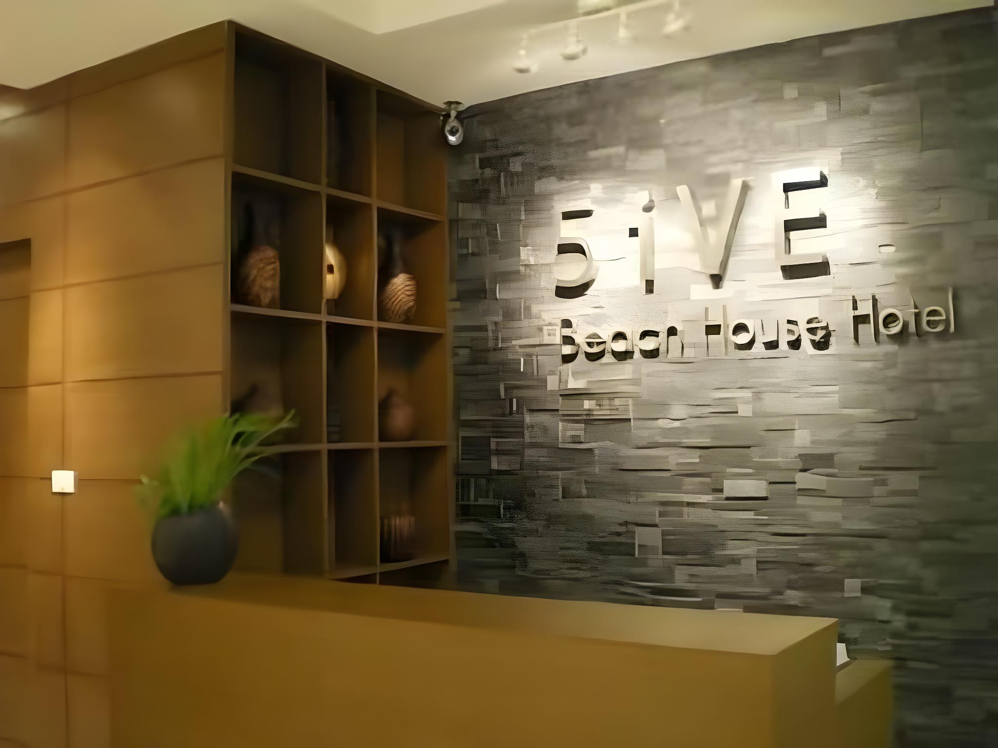 5Ive Beach House Hotel 32/43