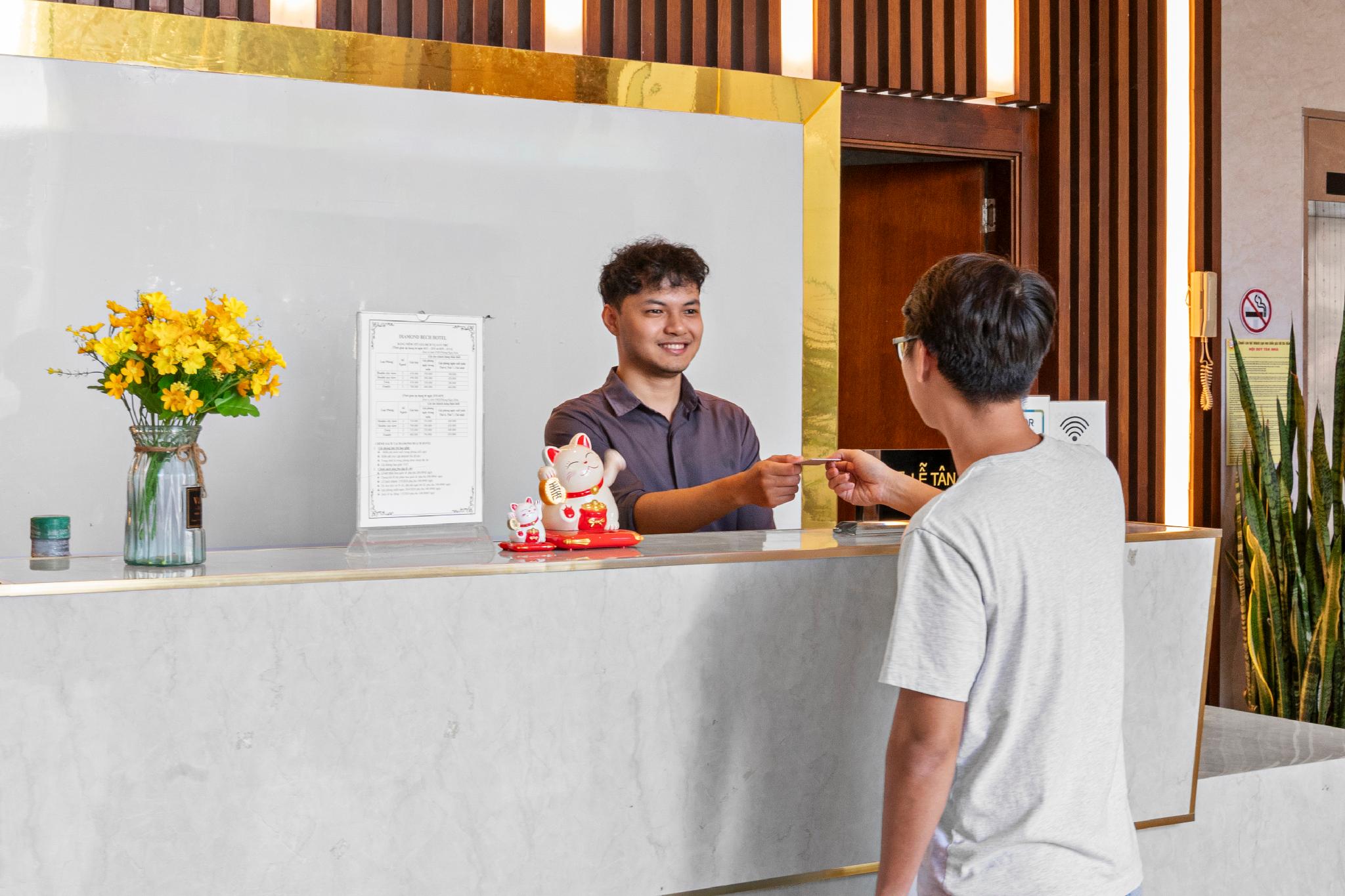 Diamond Beach Hotel 7/47