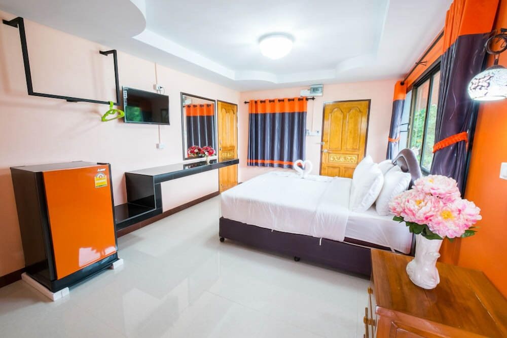 Jirawan Hotel 5/23