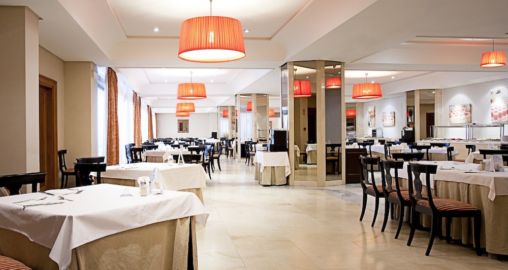 Hesperia Sevilla Hotel 60/72