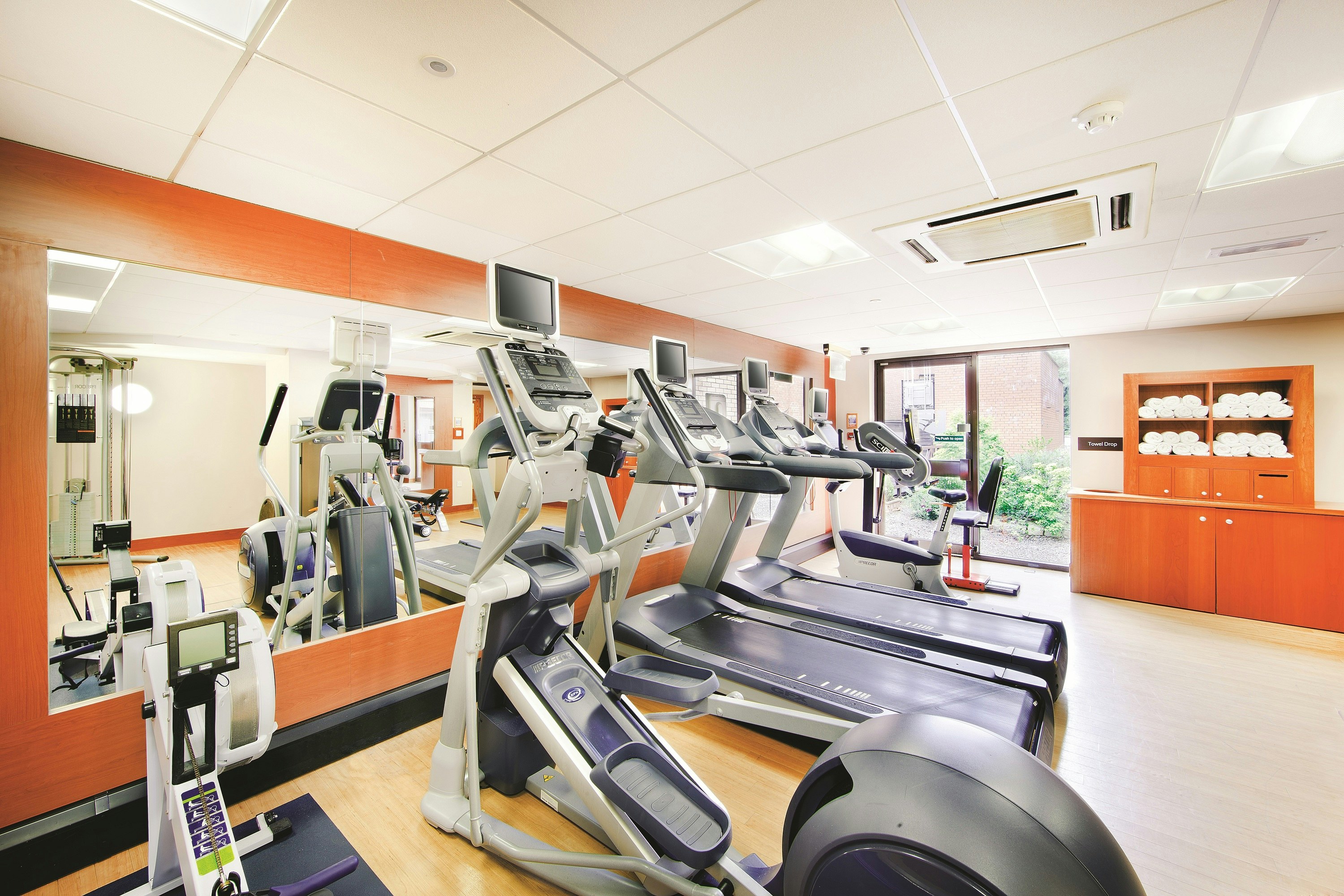 Doubletree by Hilton Manchester Airport 25/62