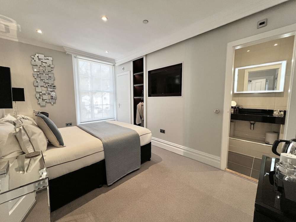 Tavistock House Hotel 23/38