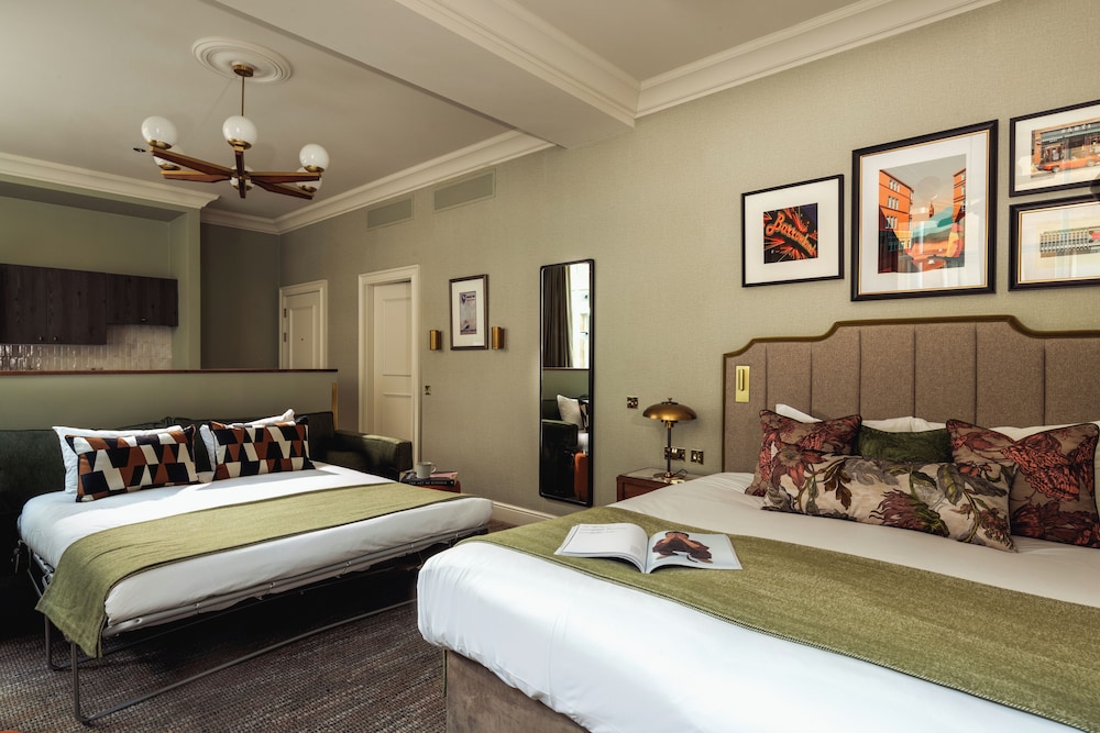 1 BEDROOM, OPEN PLAN
