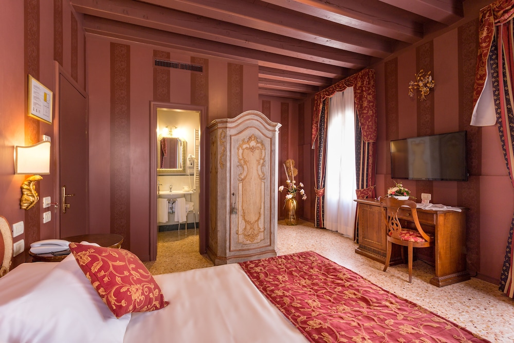 Hotel Tiziano 42/72
