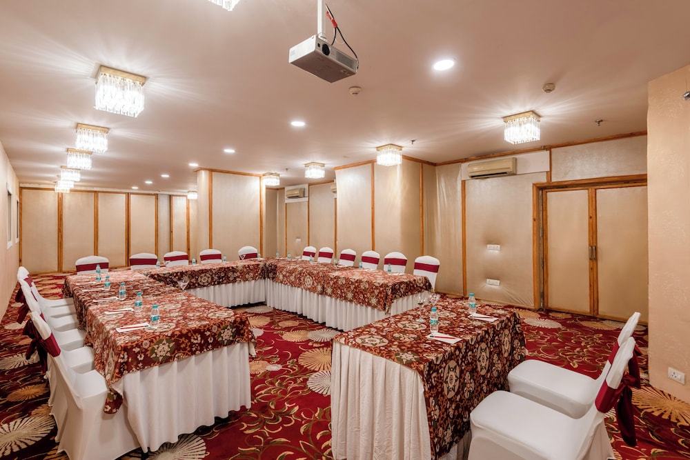 Mango Grove Hotel Chandigarh 34/62