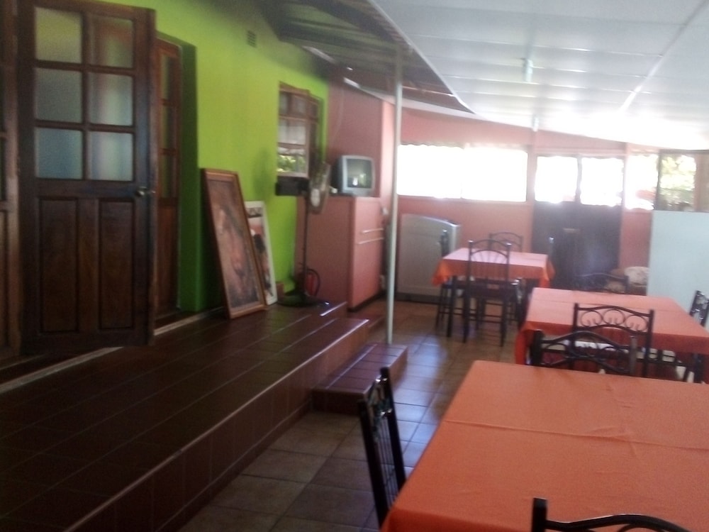 Gloria Apos S Bed And Breakfast 22/50