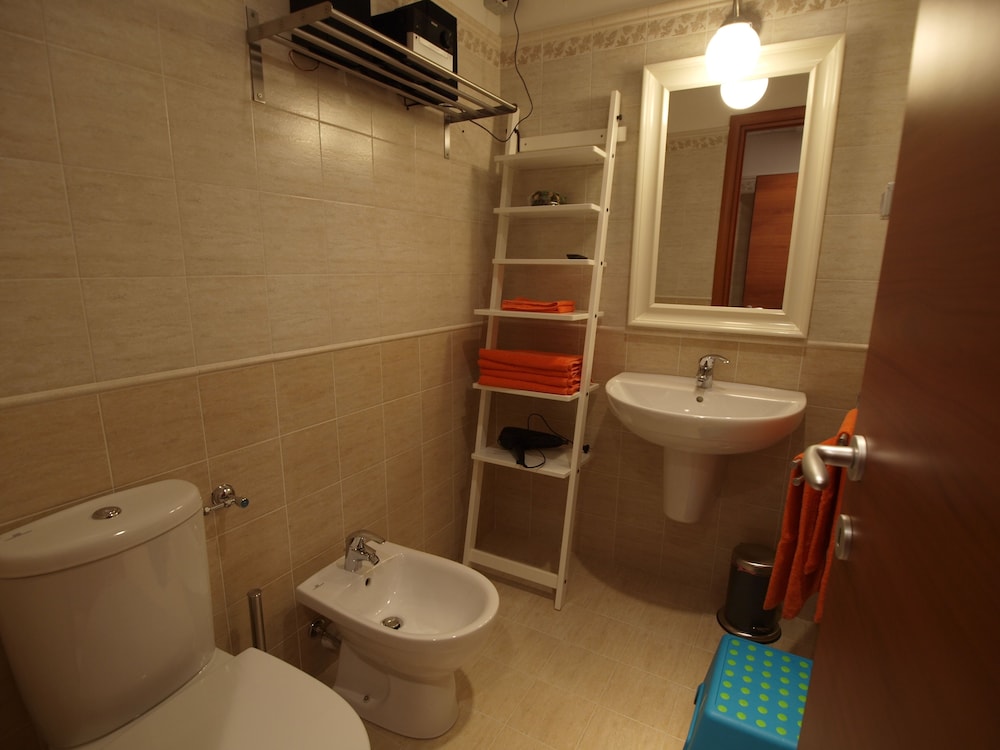Andres Guesthouse Sanremo 18/19
