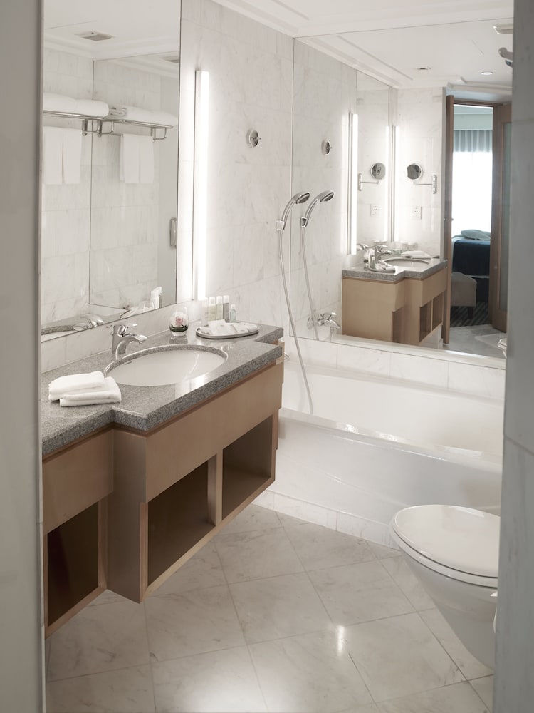 Amara Singapore 22/59