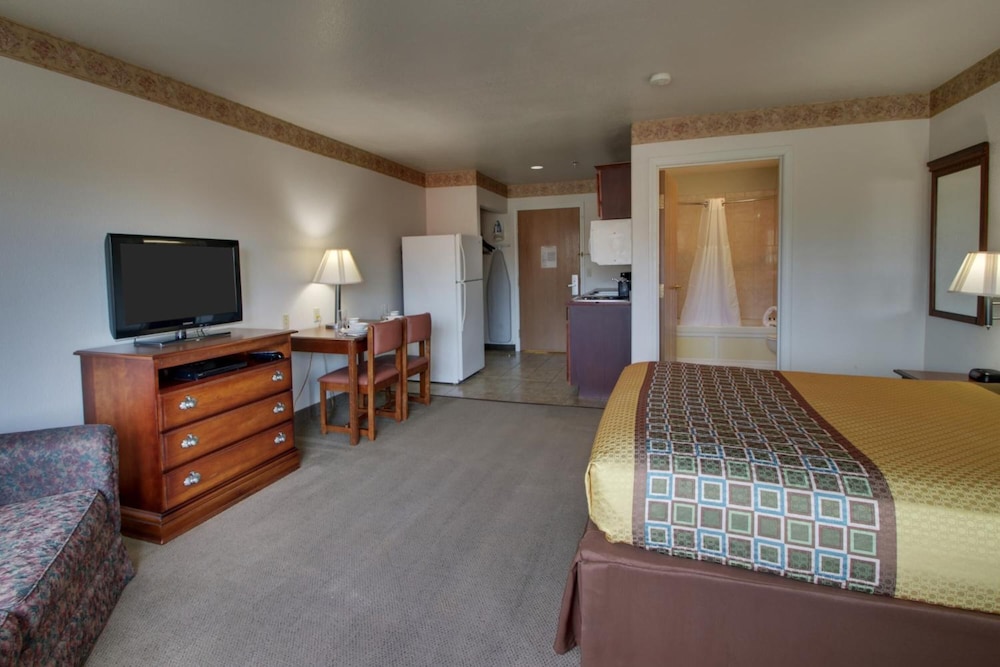 All Towne Suites 35/54