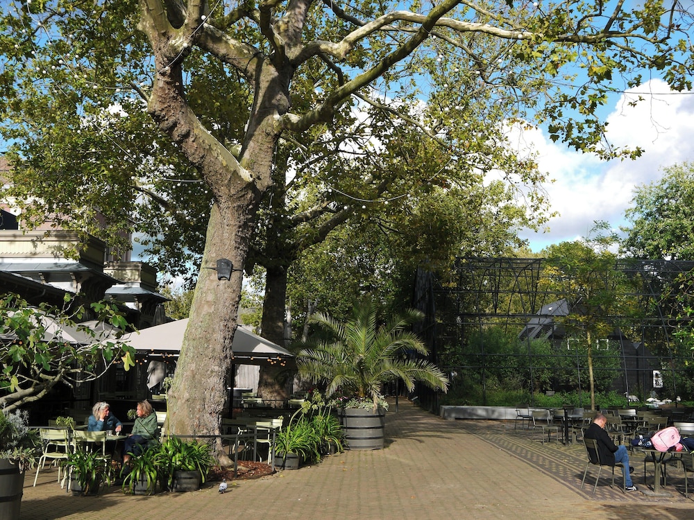 De Jonker Urban Studios & Suites 57/60