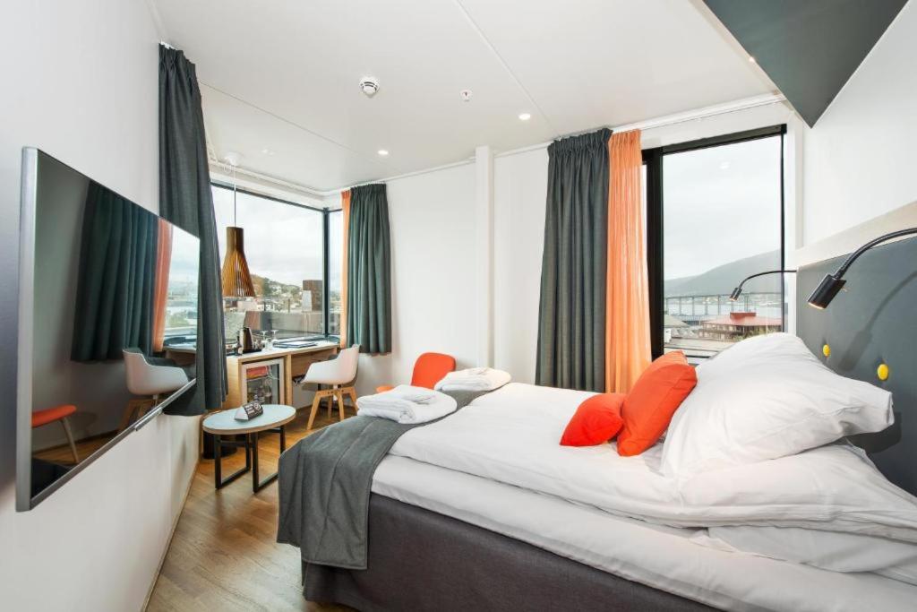 Compact, Double Bed