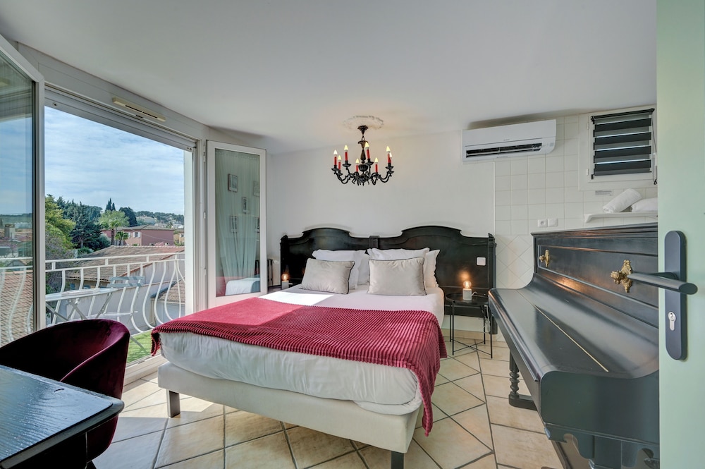 غرفة بريميوم بسرير كوين، Hotel the Originals Martigues Clair 4/6