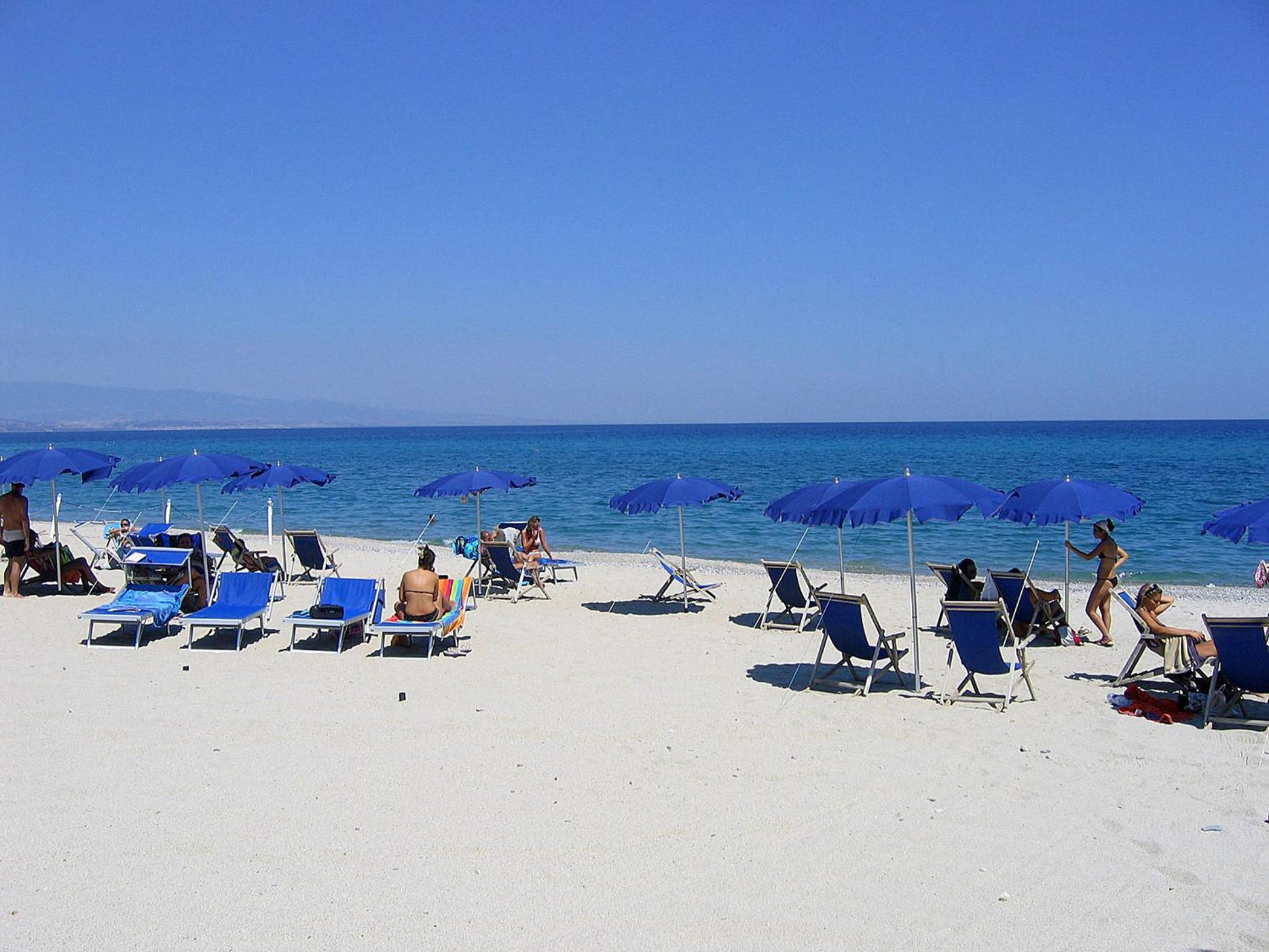 HOTEL NETTUNO SOVERATO 49/59