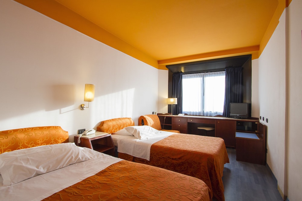 Hotel Sirena 9/40