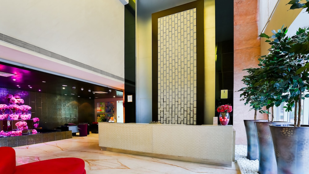 E HOTEL 8/68