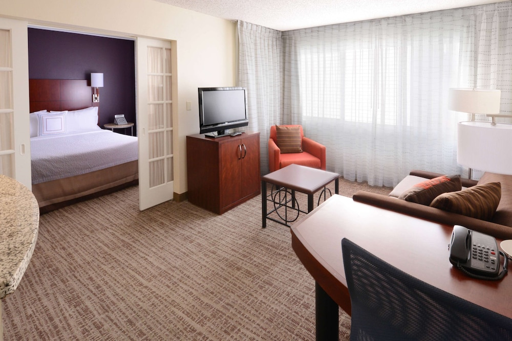 Sonesta Es Suites Dallas Central Expressway 17/32