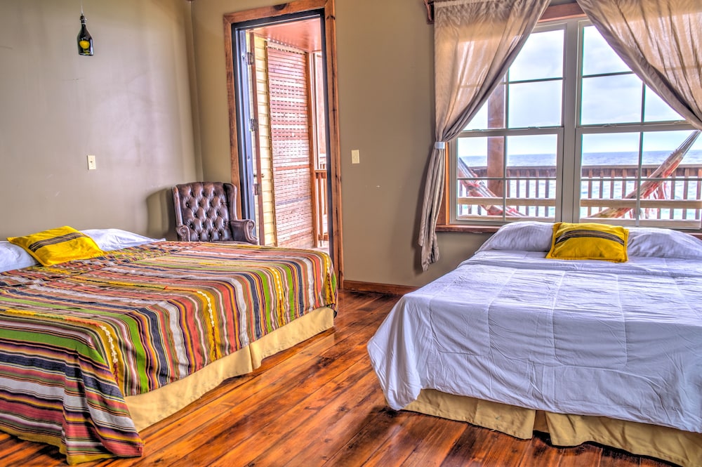 ROOM, DOUBLE BED, OCEAN FRONT
