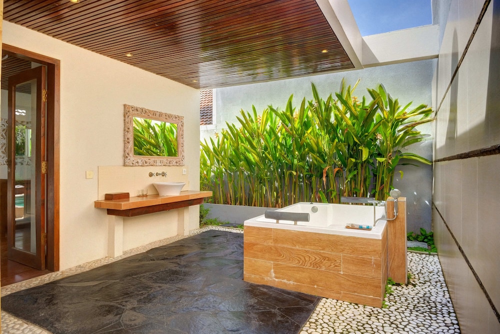 Avery Le Nixsun Villas Uluwatu by Waringin Hospitality 34/73