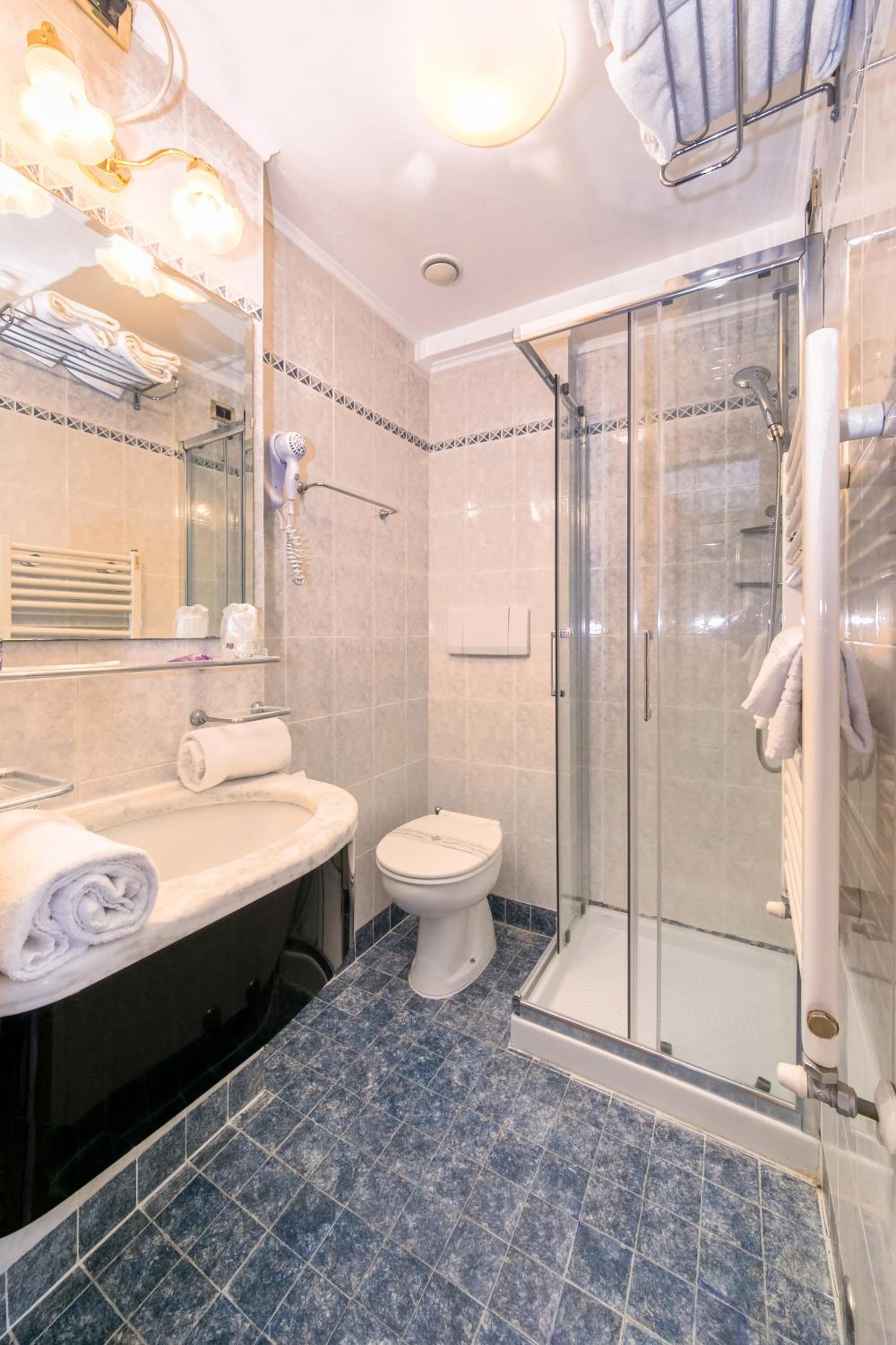 Room, Double or Twin Bed, Hotel Pantalon 5/5