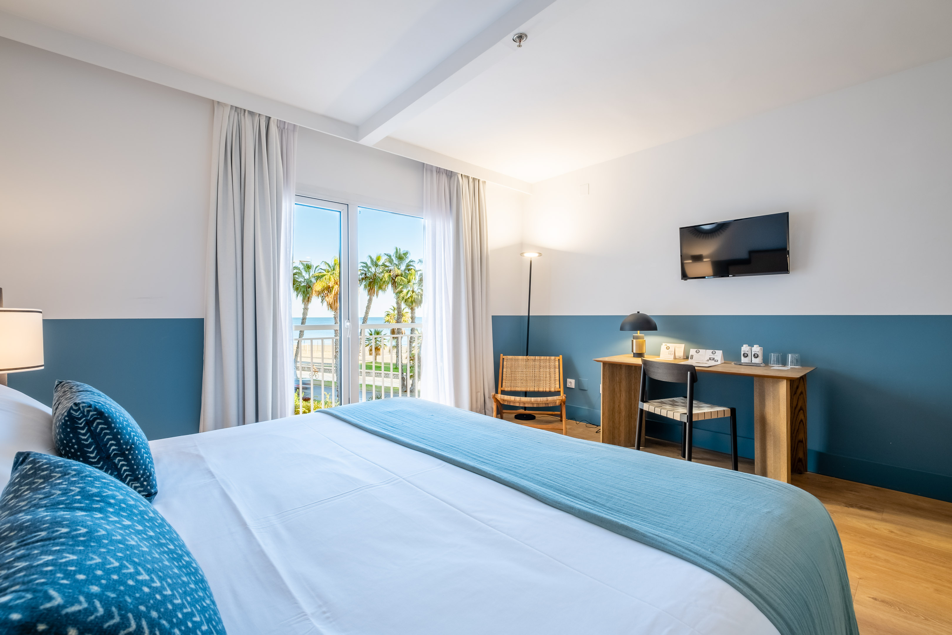 Superior, Double Bed, Sea View, Terrace 2/10
