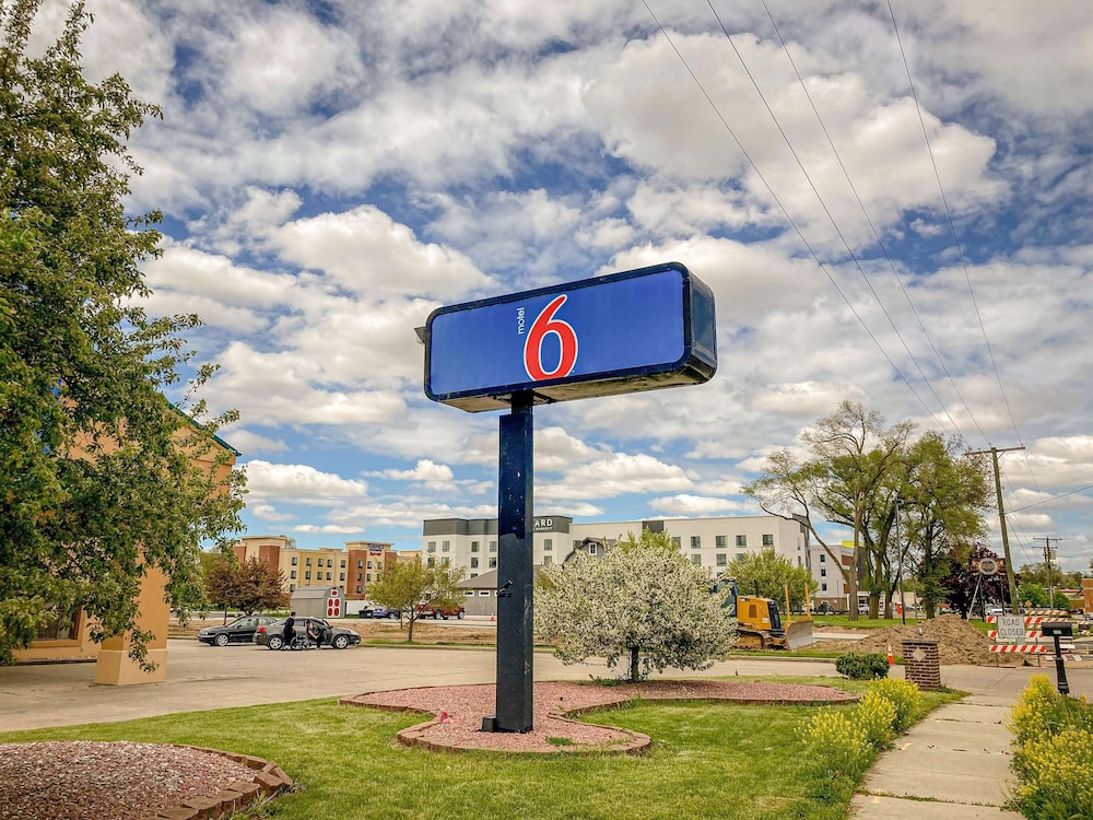 Motel6 Elkhart, IN 51/54