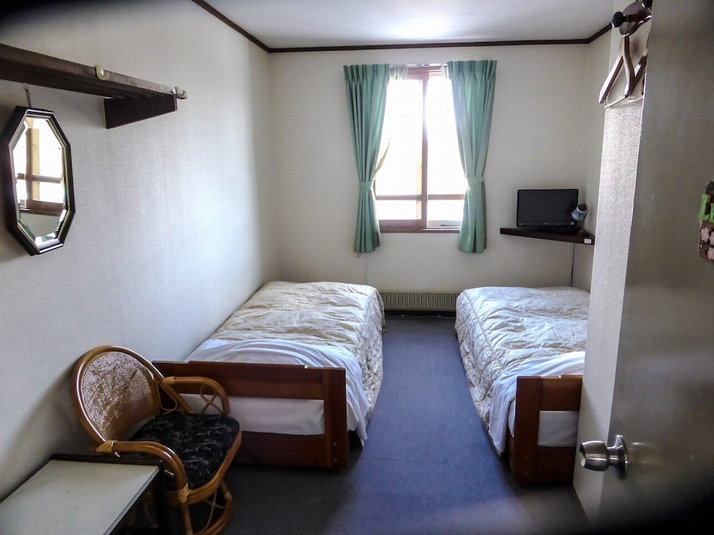 Kurumayama Kogen Guesthouse Urara 9/33