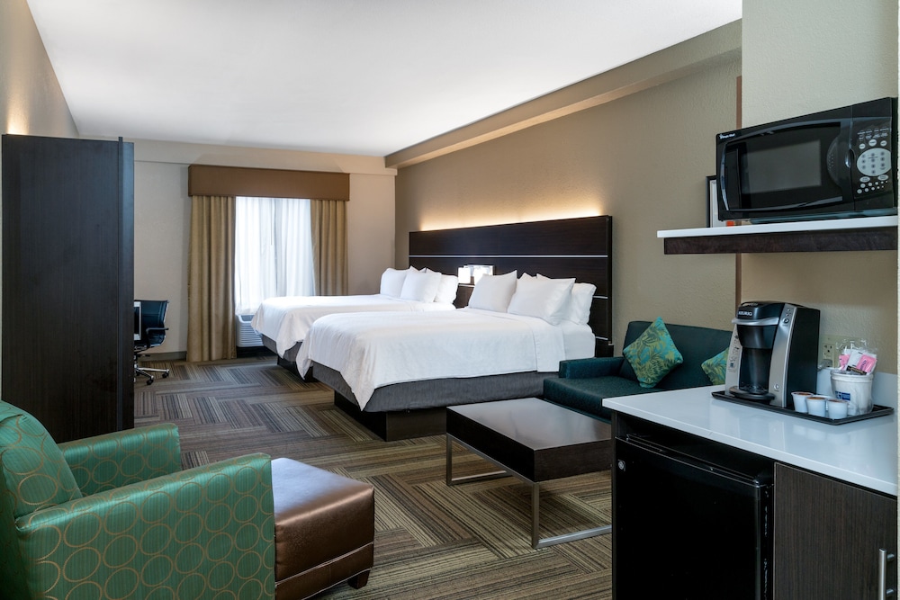 Holiday Inn Express Hotel Suites Ashland 24/56