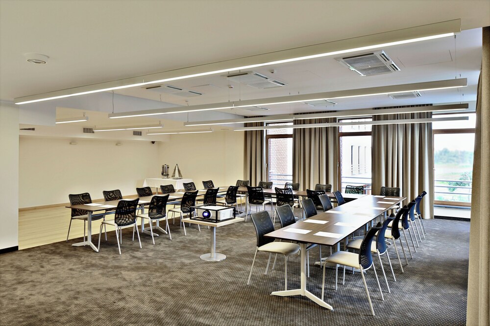 Mercure Wiazowna Brant 33/47