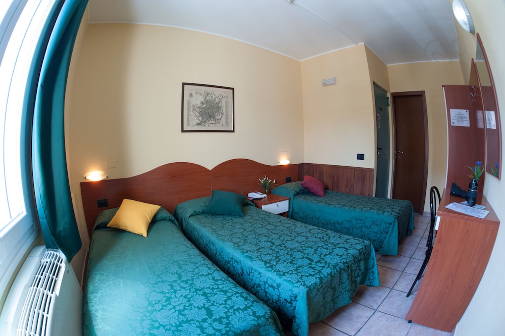 The Best Hotel 19/33