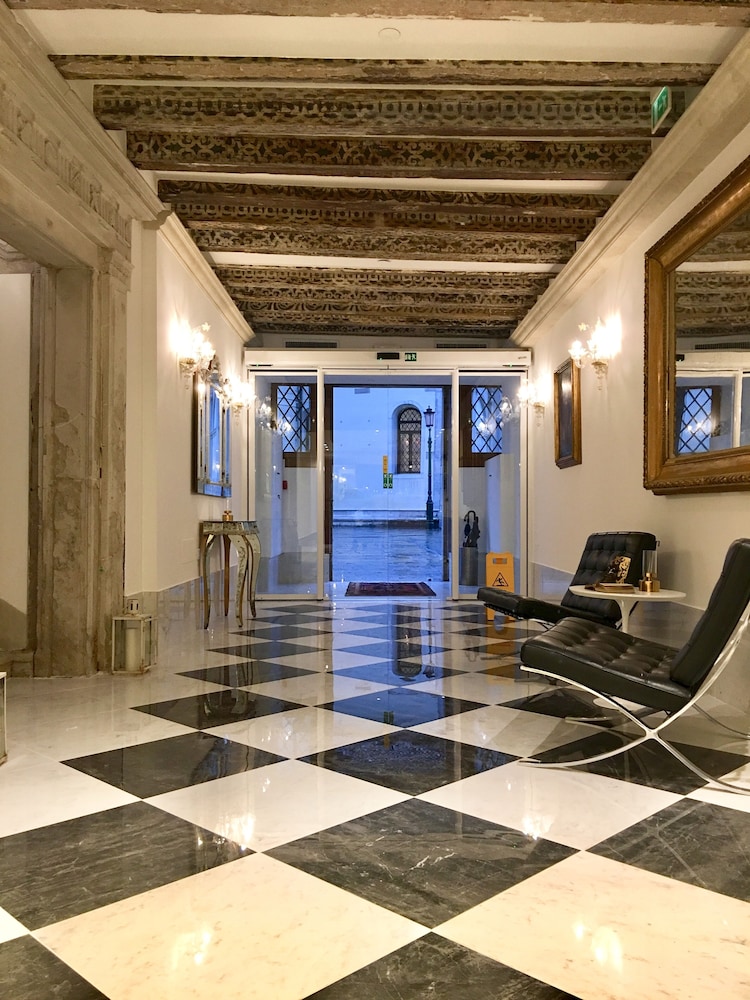 Palazzo Vitturi Hotel 56/67