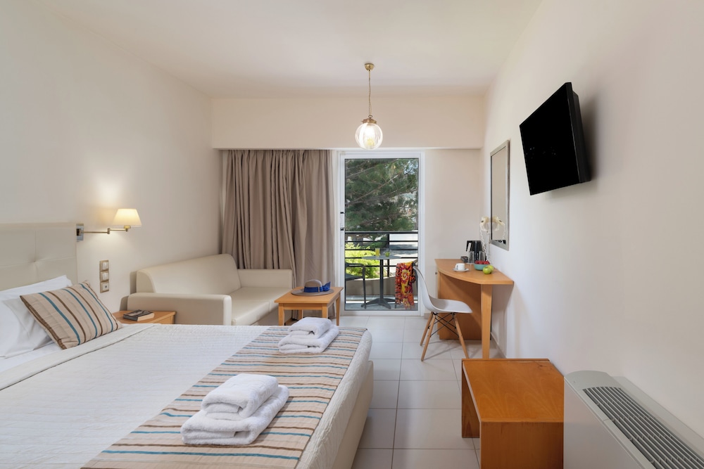 ROOM, DOUBLE BED, GARDEN VIEW