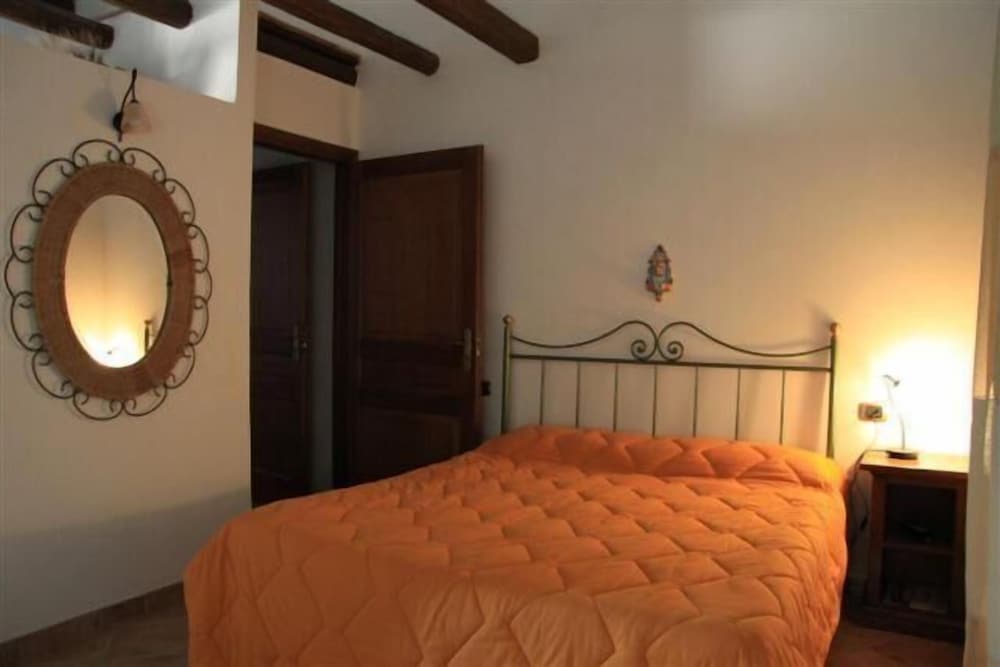 Agriturismo Baglio Donna Santa 12/48