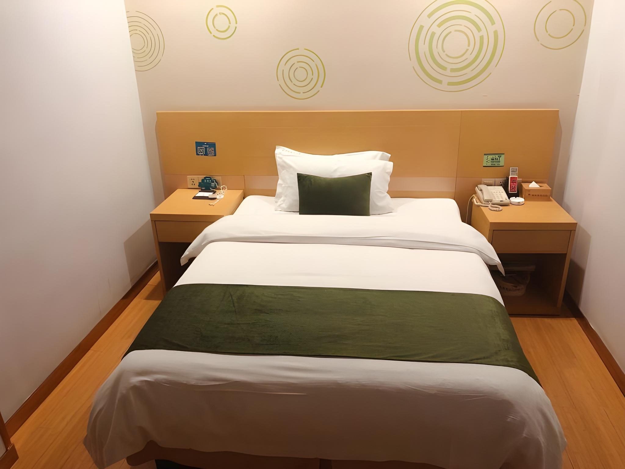 Guest Room, Double Bed, No Window