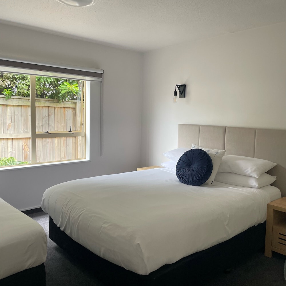 2 BEDROOMS, APARTMENT