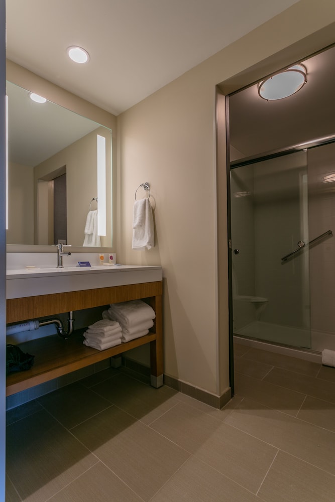 Hyatt Place Wilmington Riverfront 26/66