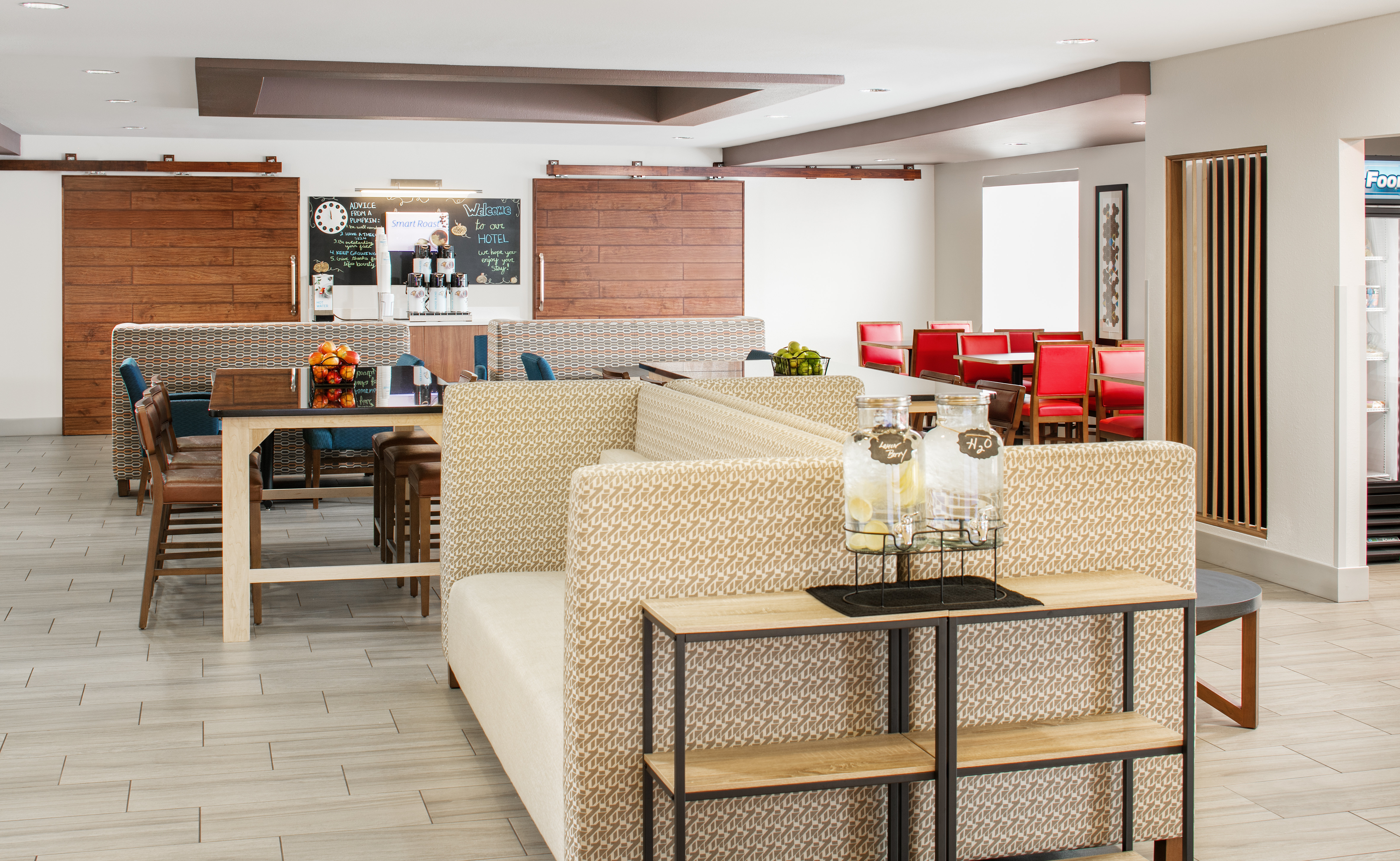 Holiday Inn Express Hotel & Suites Bellevue-Omaha Area 19/26