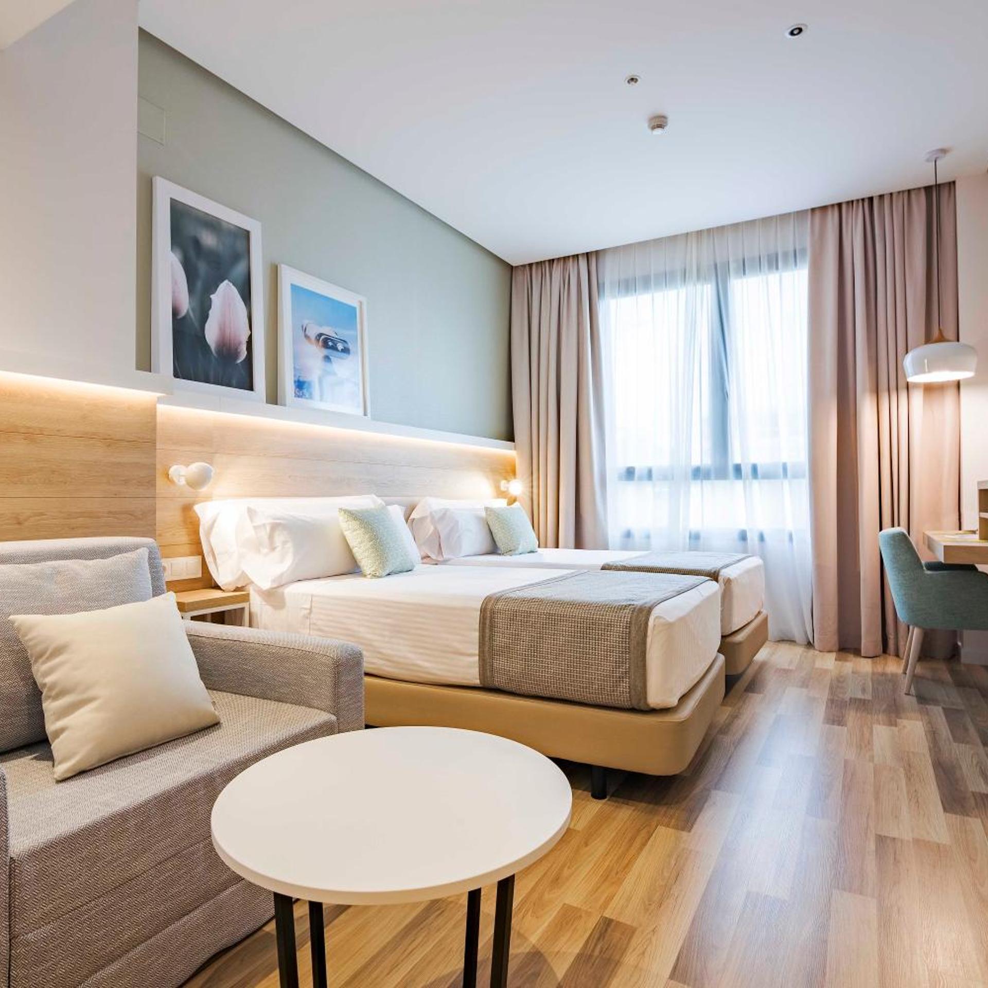 Room, Twin Beds