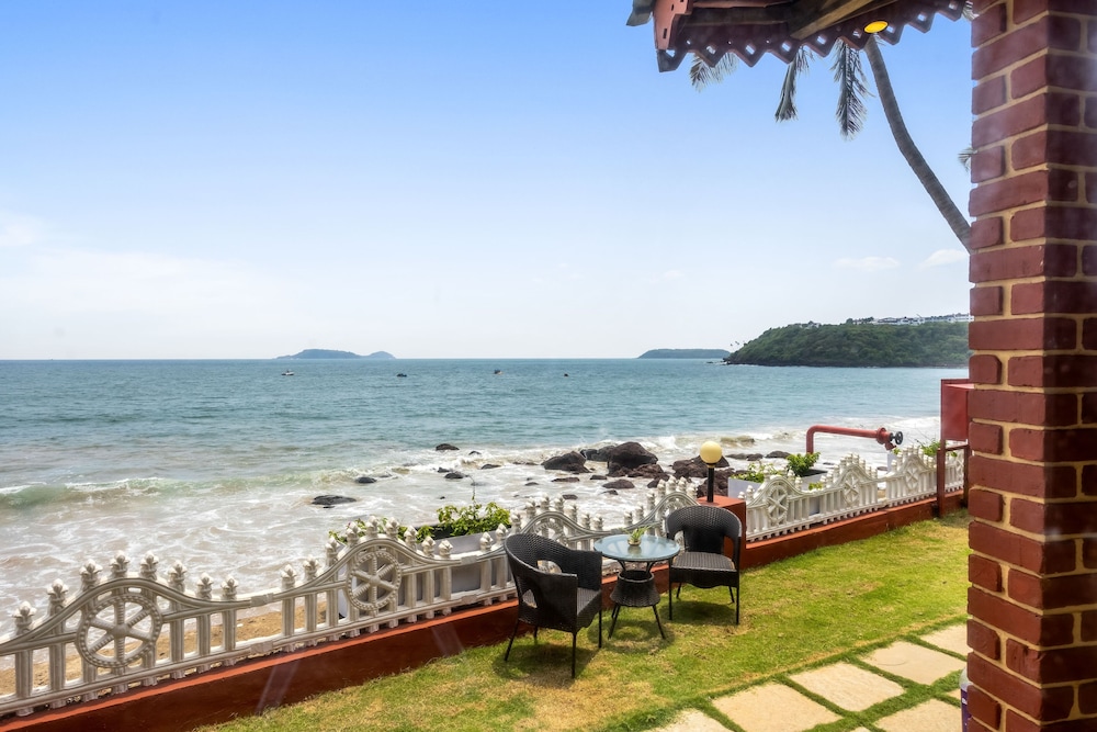 BOGMALLO BEACH RESORT 38/50