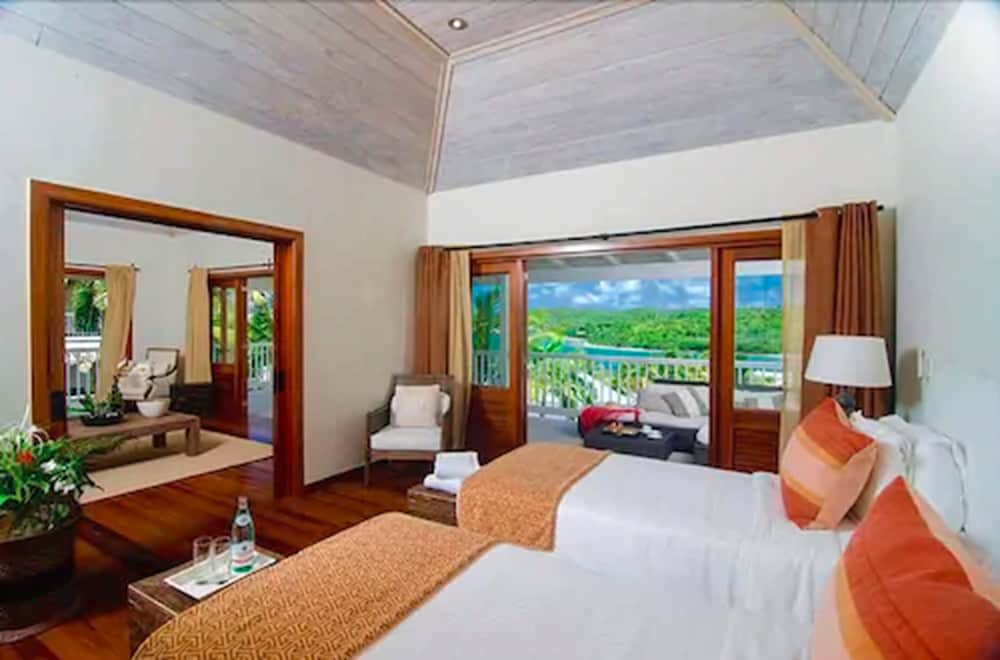 Nonsuch Bay Resort 12/33