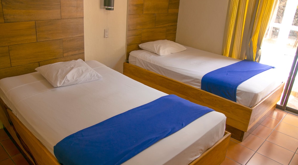2 BEDROOMS, STANDARD