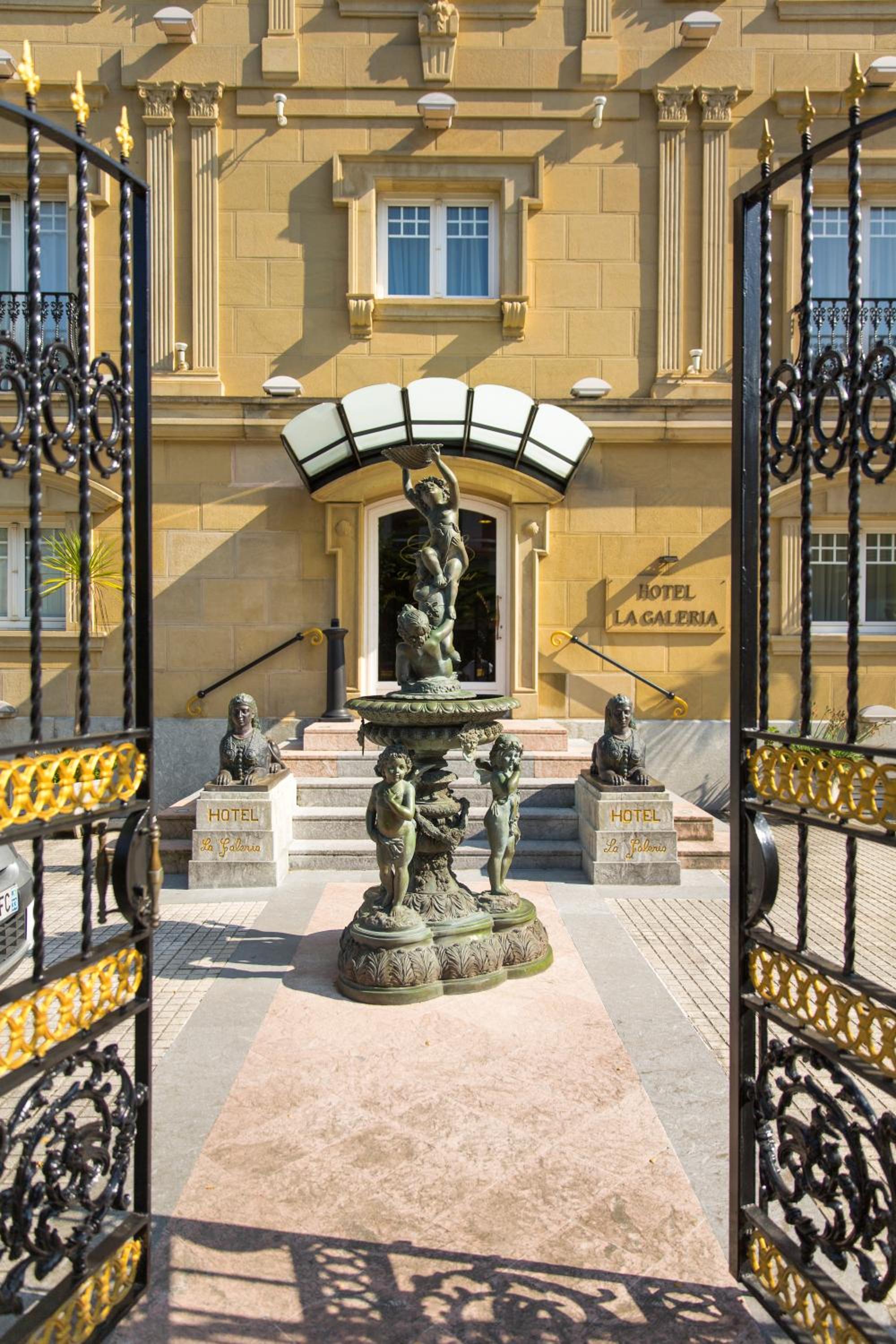 LA GALERIA 38/52