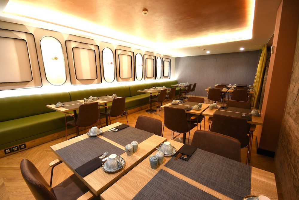 BLUESEA Design Plus Bex Hotel 49/67