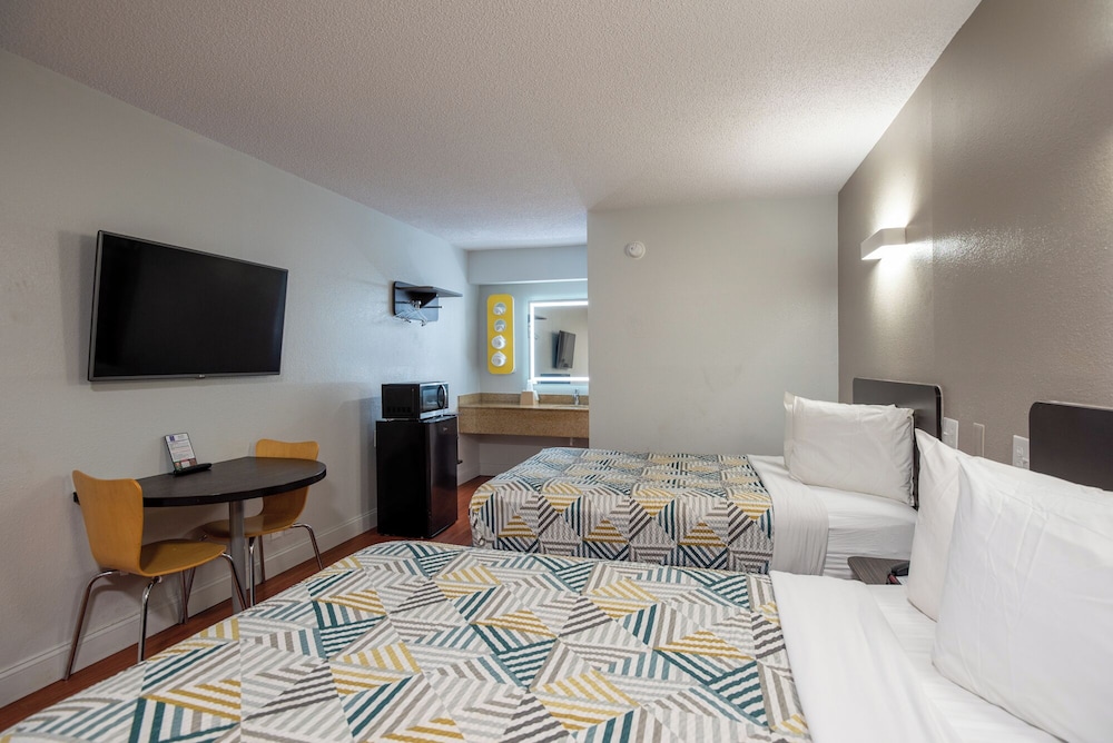غرفة ديلوكس بسريرين مزدوجين للمدخنين، Motel6 Richmond, VA - Midlothian Turnpike 6/10