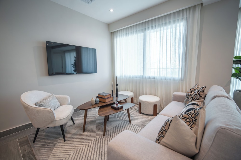 Aston Rubi City Suites 43/51